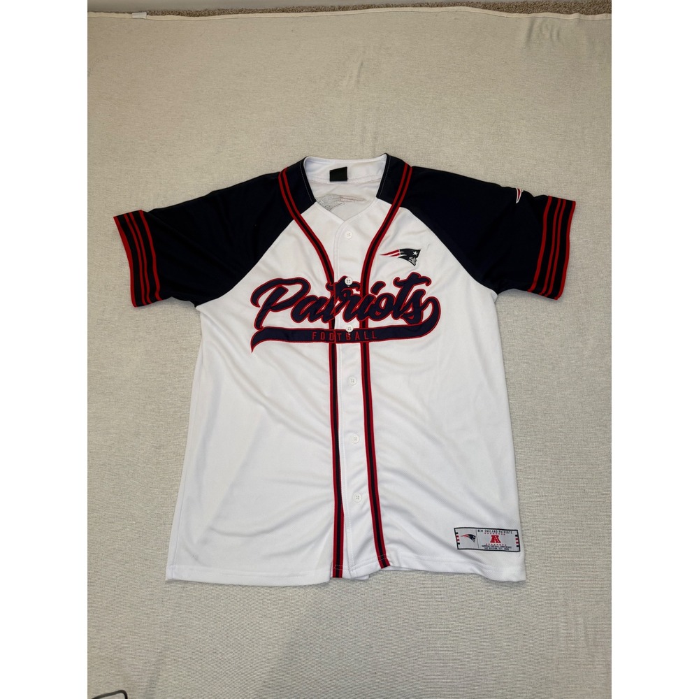 Ultra Game New England Patriots Jersey Mens M White Navy Baseball Button Up